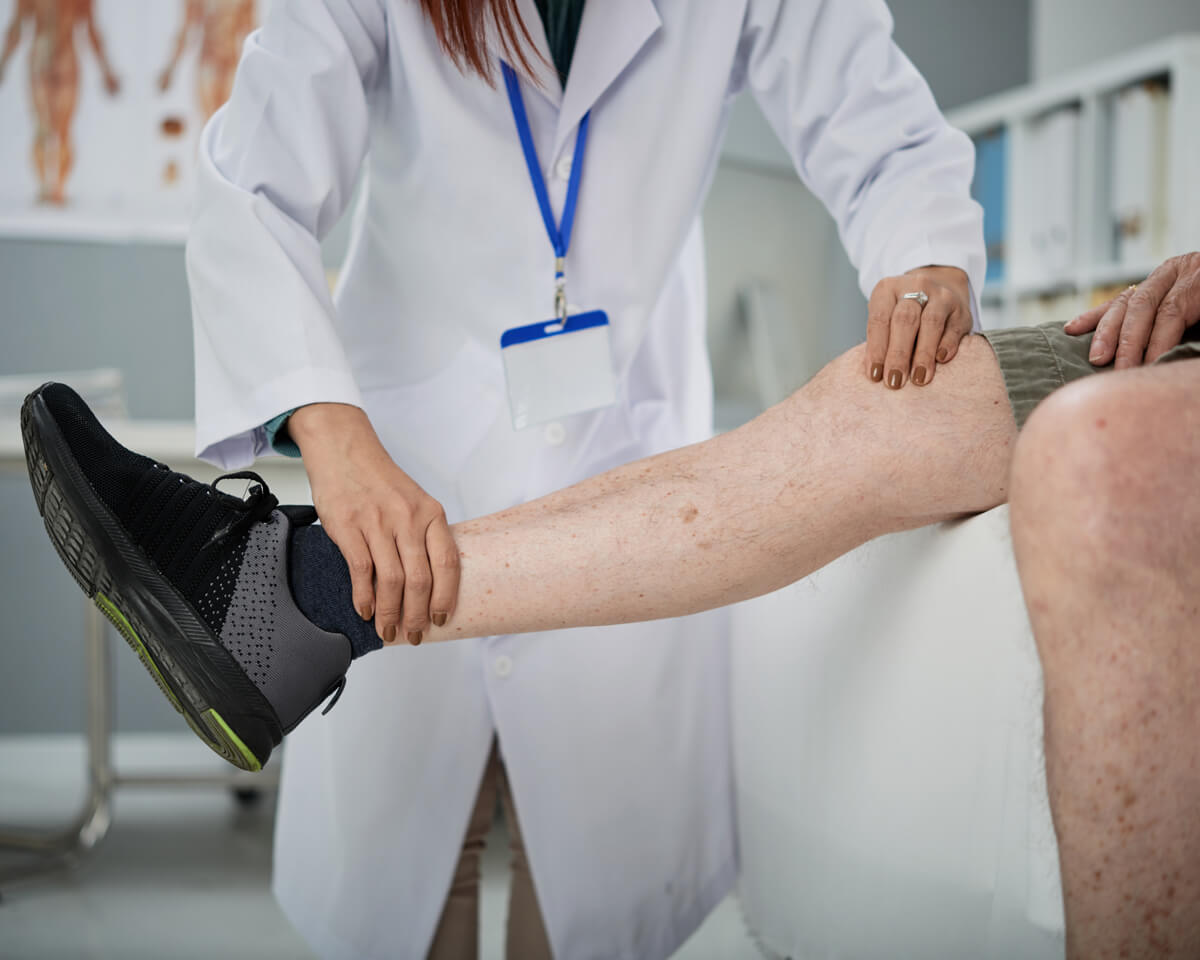 nên đi khám và tham khảo ý kiến bác sĩ trước khi sử dụng