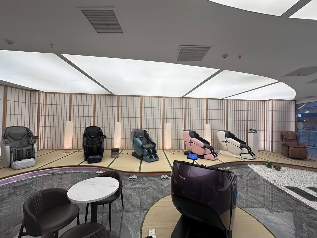 Phải có showroom trưng bày và trải nghiệm thực tế
