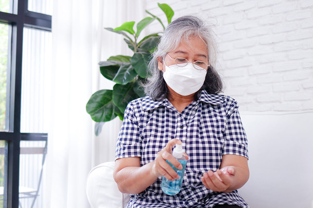 Mất ngủ kéo dài ảnh hưởng thế nào đến sức khỏe người già?