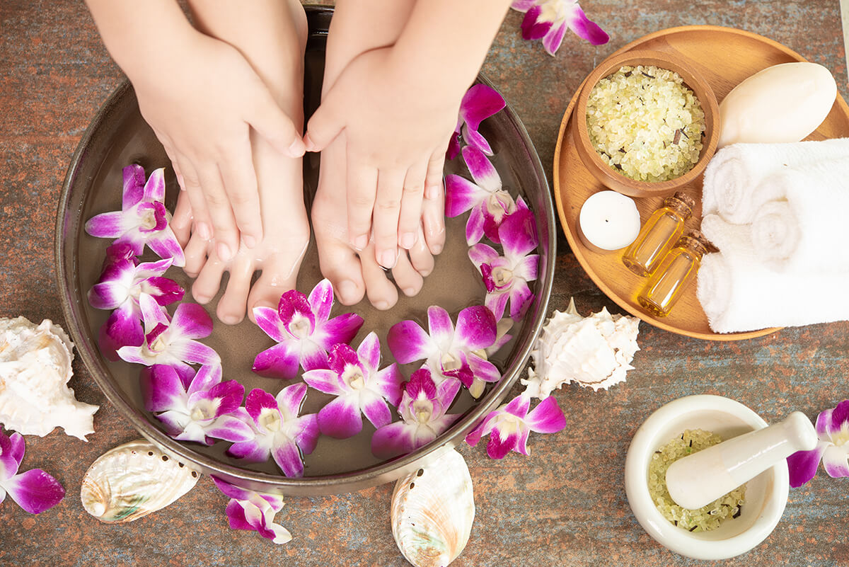 Quy trình sử dụng đá muối ngâm chân tại nhà hiệu quả từ A - Z